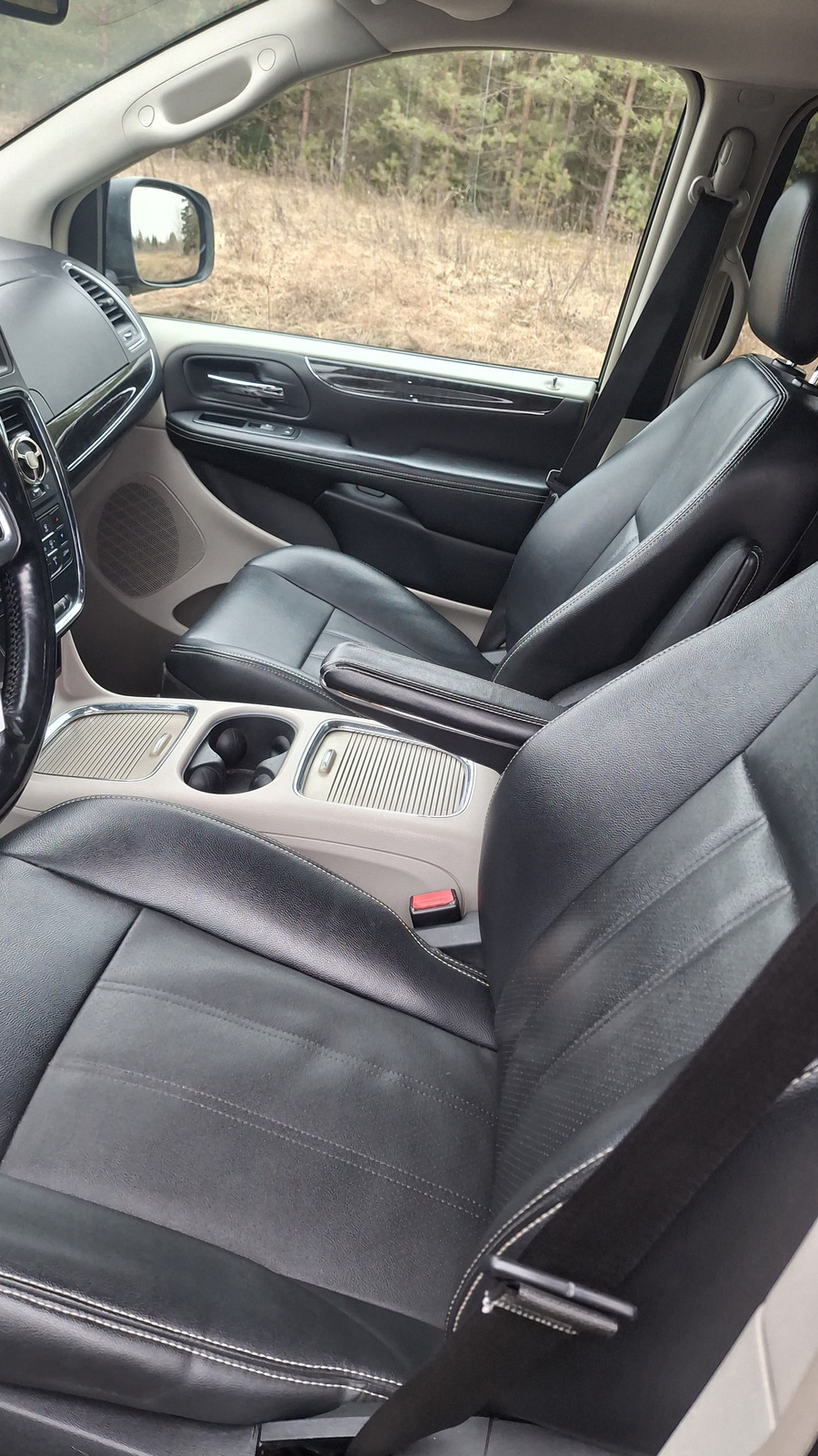 Lancia Voyager 2012, kuva 7/10