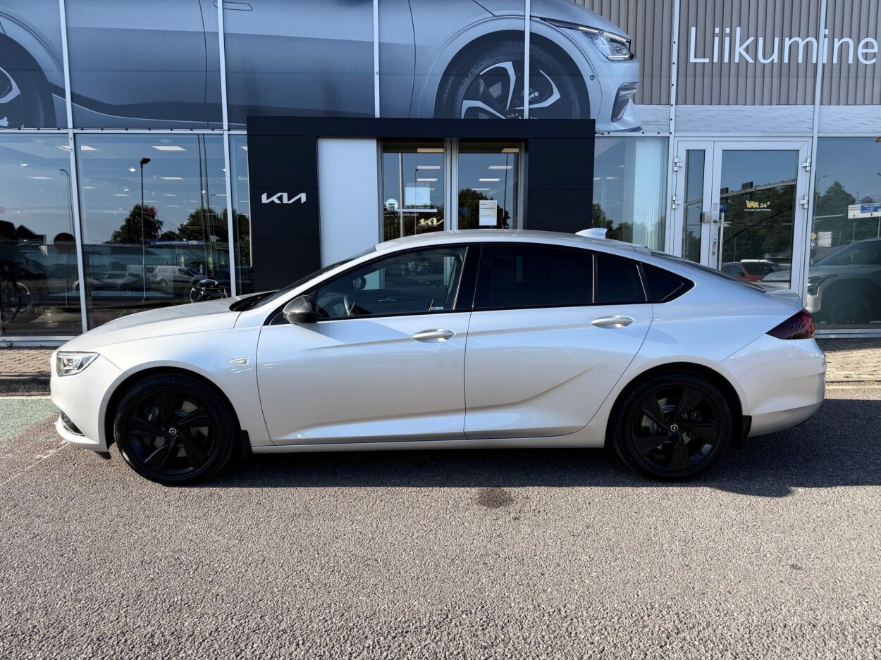 Opel Insignia 2019, kuva 2/10
