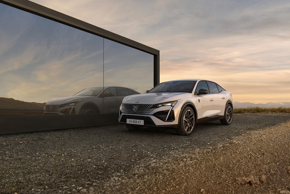 Peugeot 408, 1.2, 100 kW, hybrid (petrol/electric), automatic, front-wheel drive