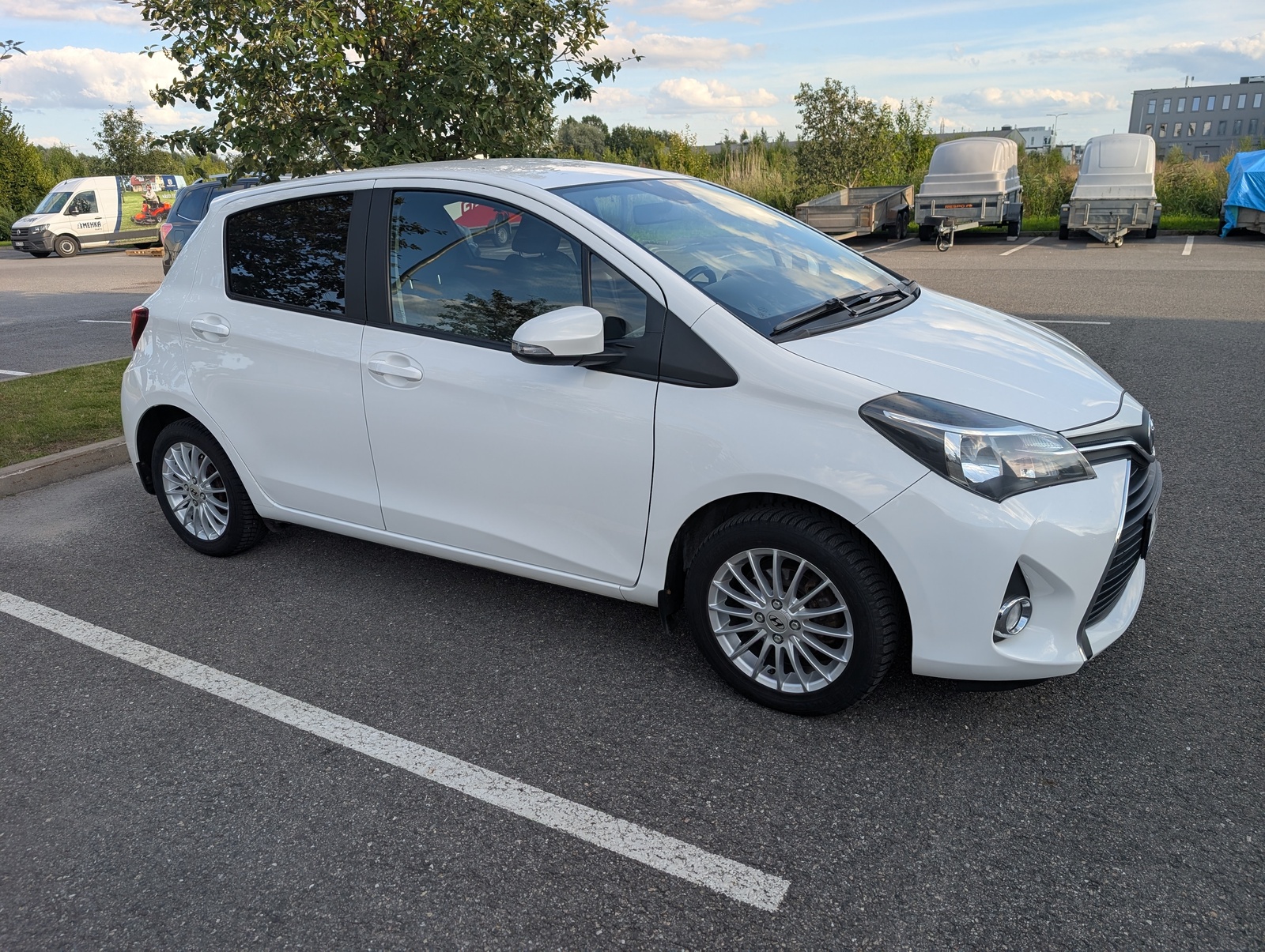 Toyota Yaris 1.3 73kW 2015, kuva 4/7