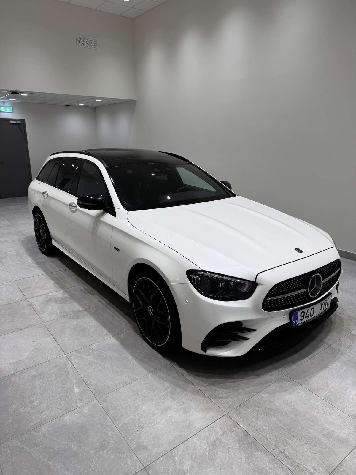 Mercedes-Benz E 300 2020, kuva 2/16