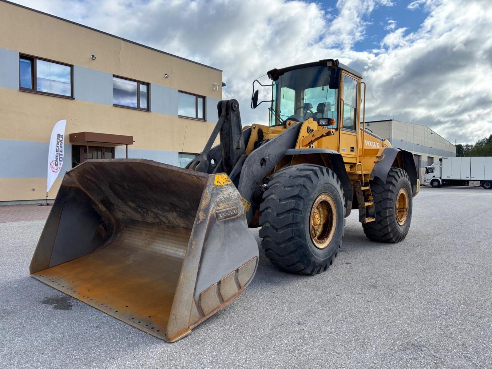 Volvo L110E, photo 2/20