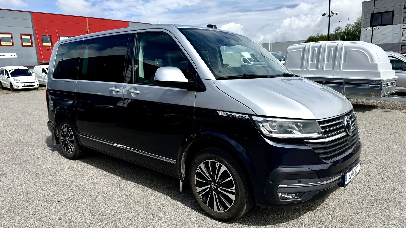 Volkswagen Multivan 2022, photo 4/10