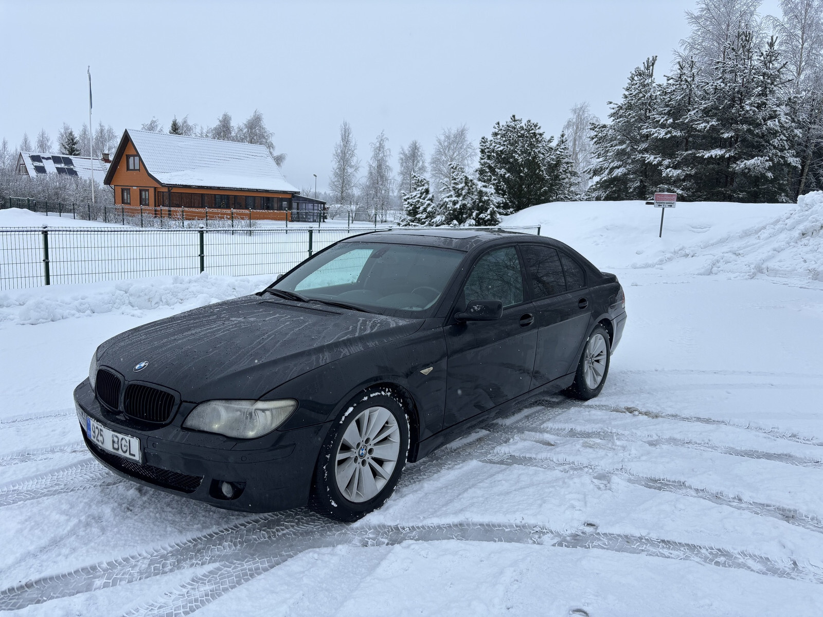 BMW 730