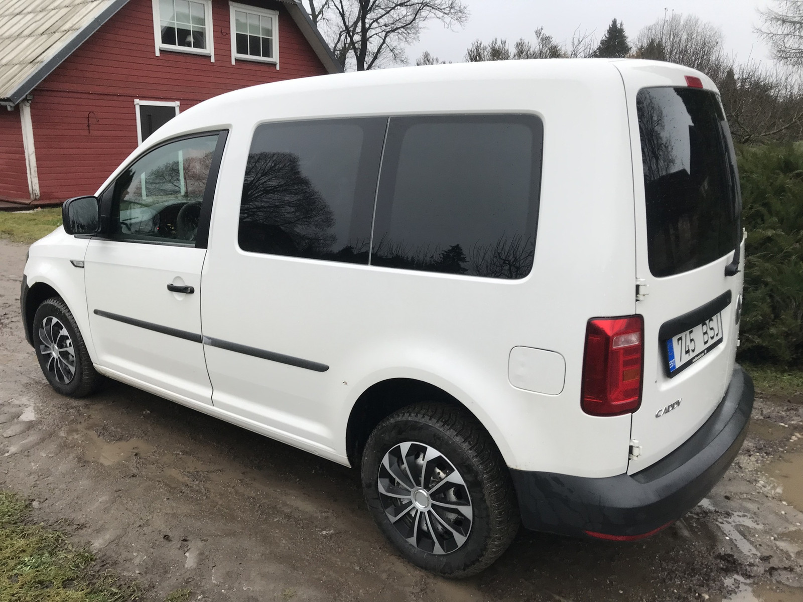 Volkswagen Caddy 2016, kuva 2/8