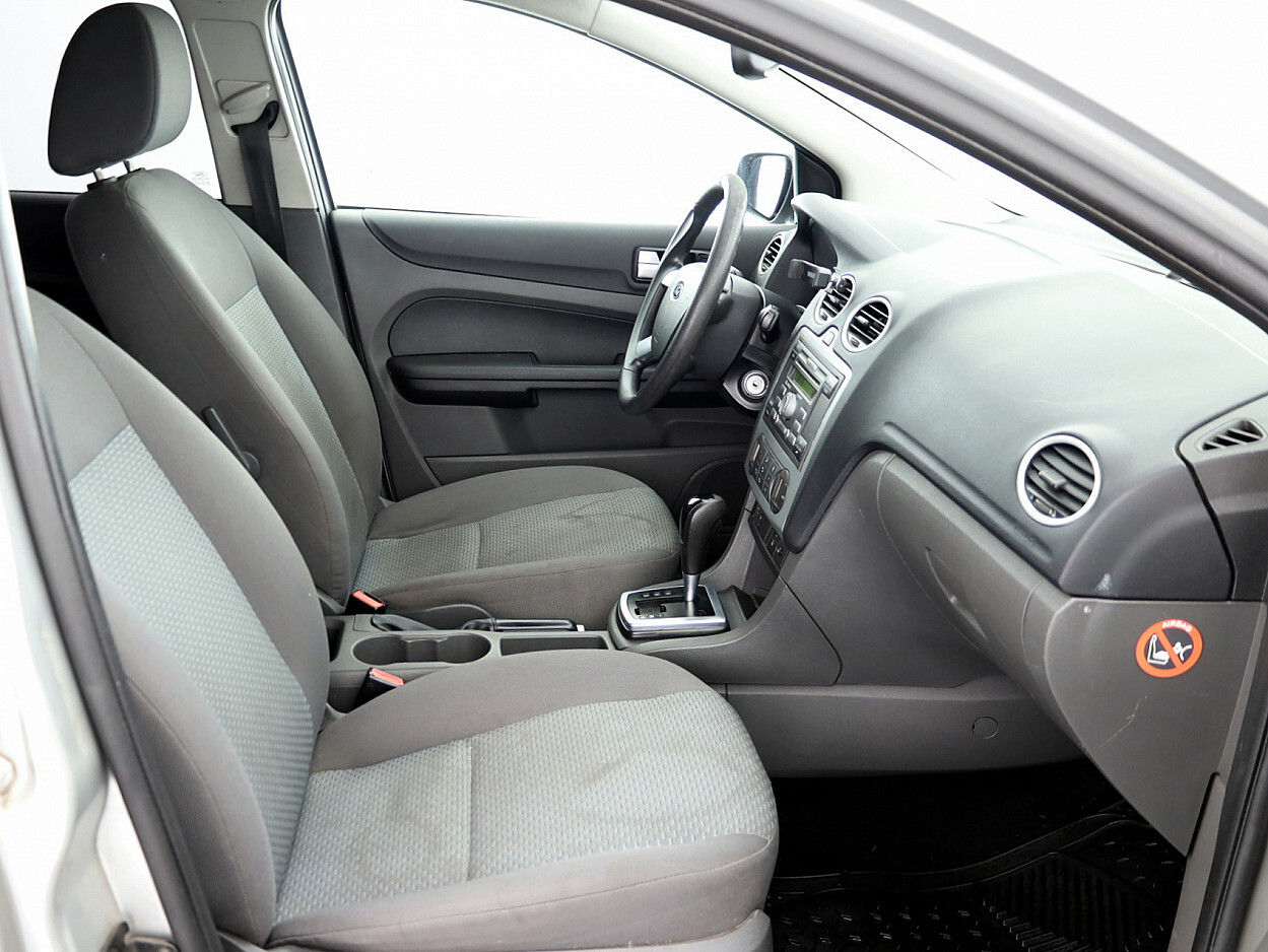 Ford Focus 2006, photo 6/7