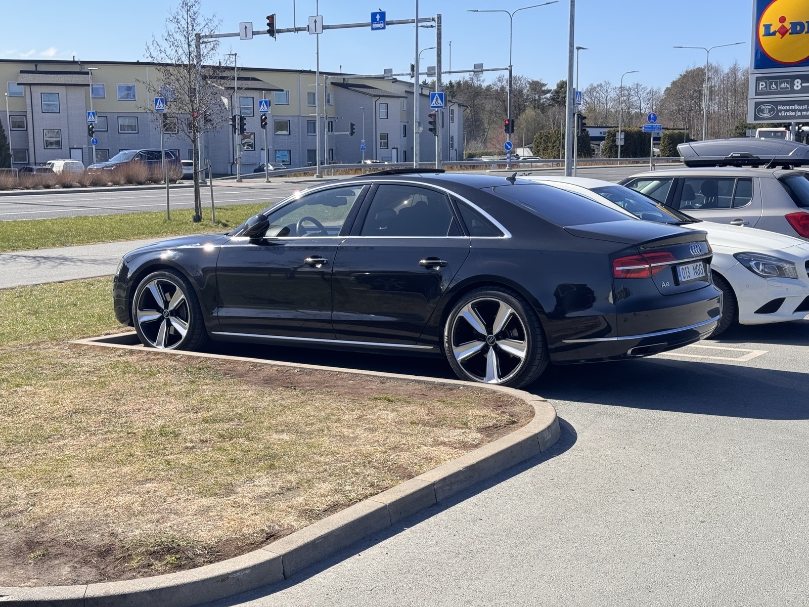 Audi A8 2014, photo 5/17