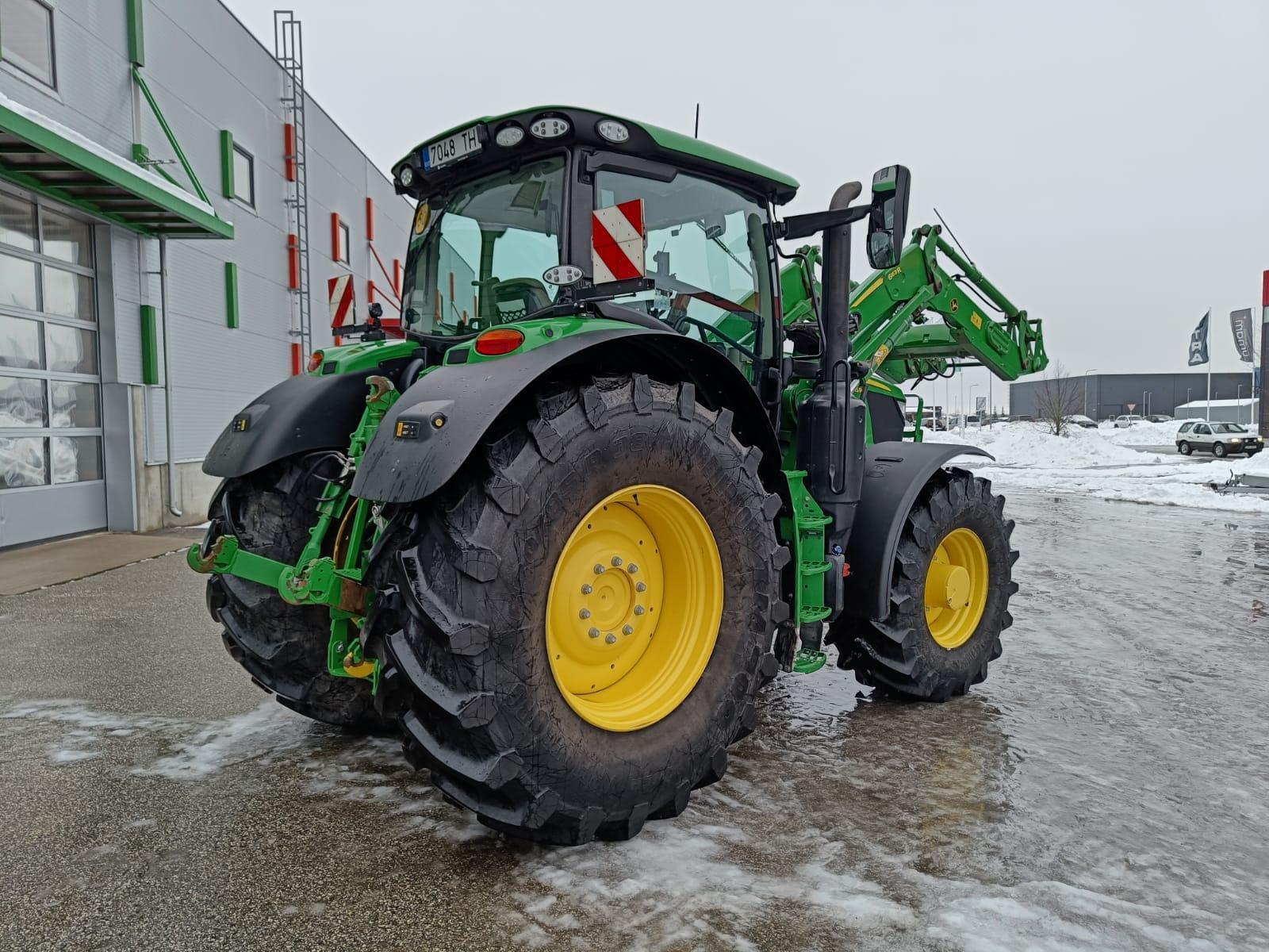 John Deere 6215R, photo 7/15