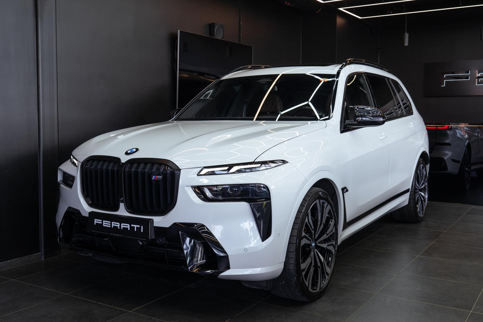 BMW X7 M60, 2022, 4.4, 390 kW, hybrid (petrol/electric), automatic, four-wheel drive