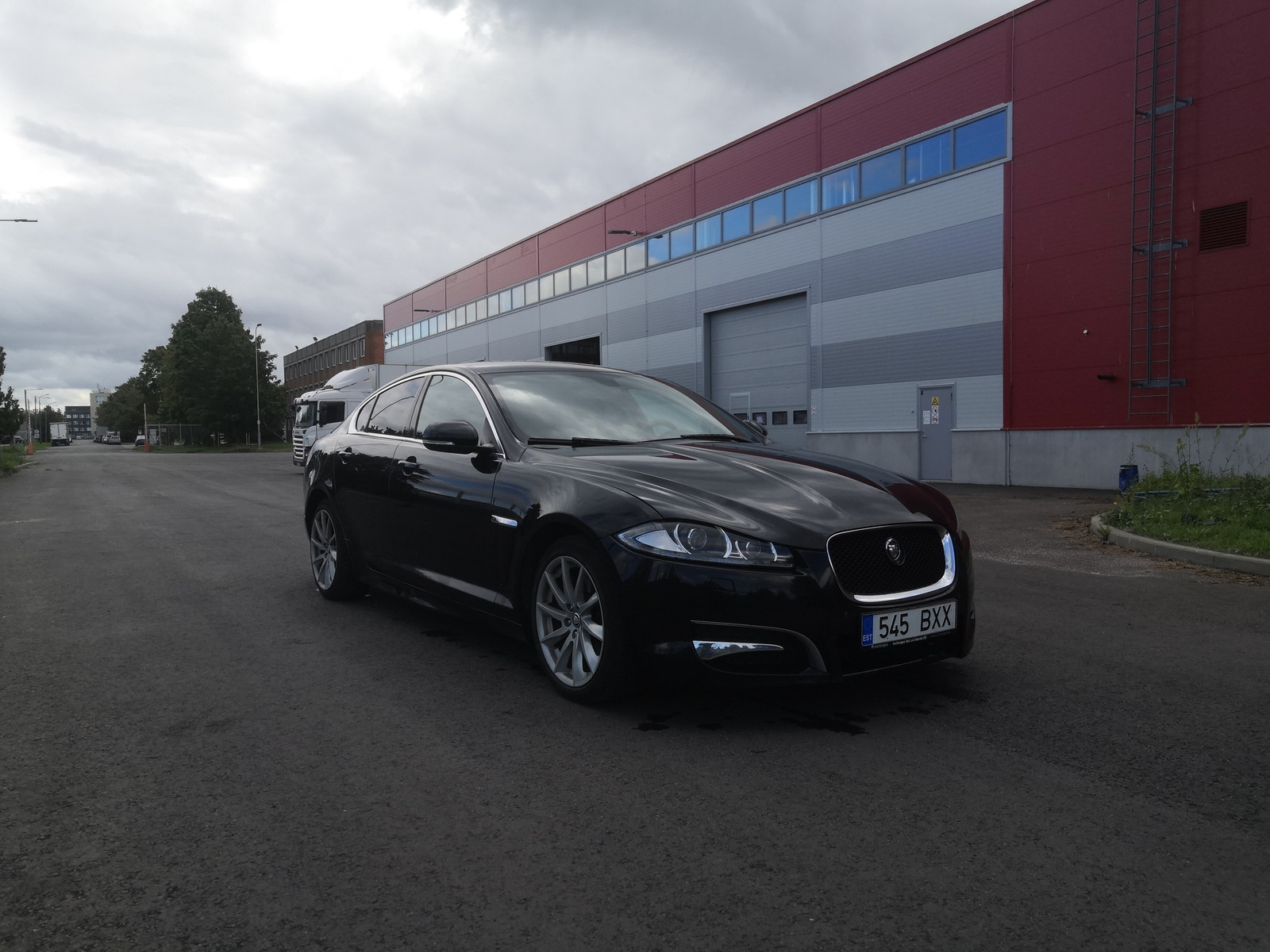 Jaguar XF 2013, kuva 2/8