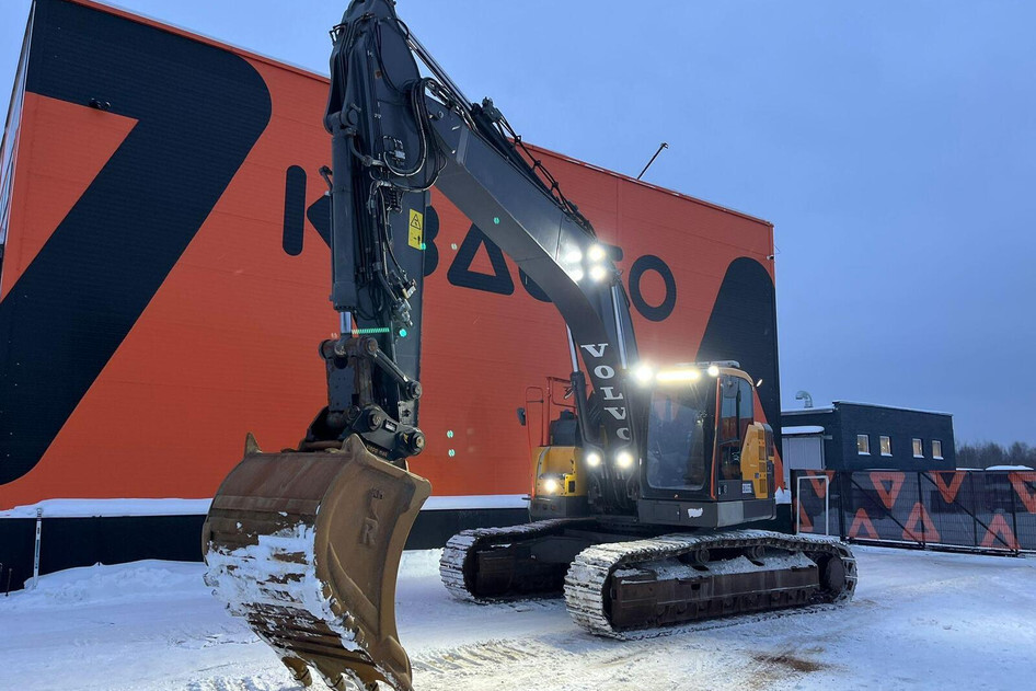 Volvo ECR 355 EL, 180 kW, diisel