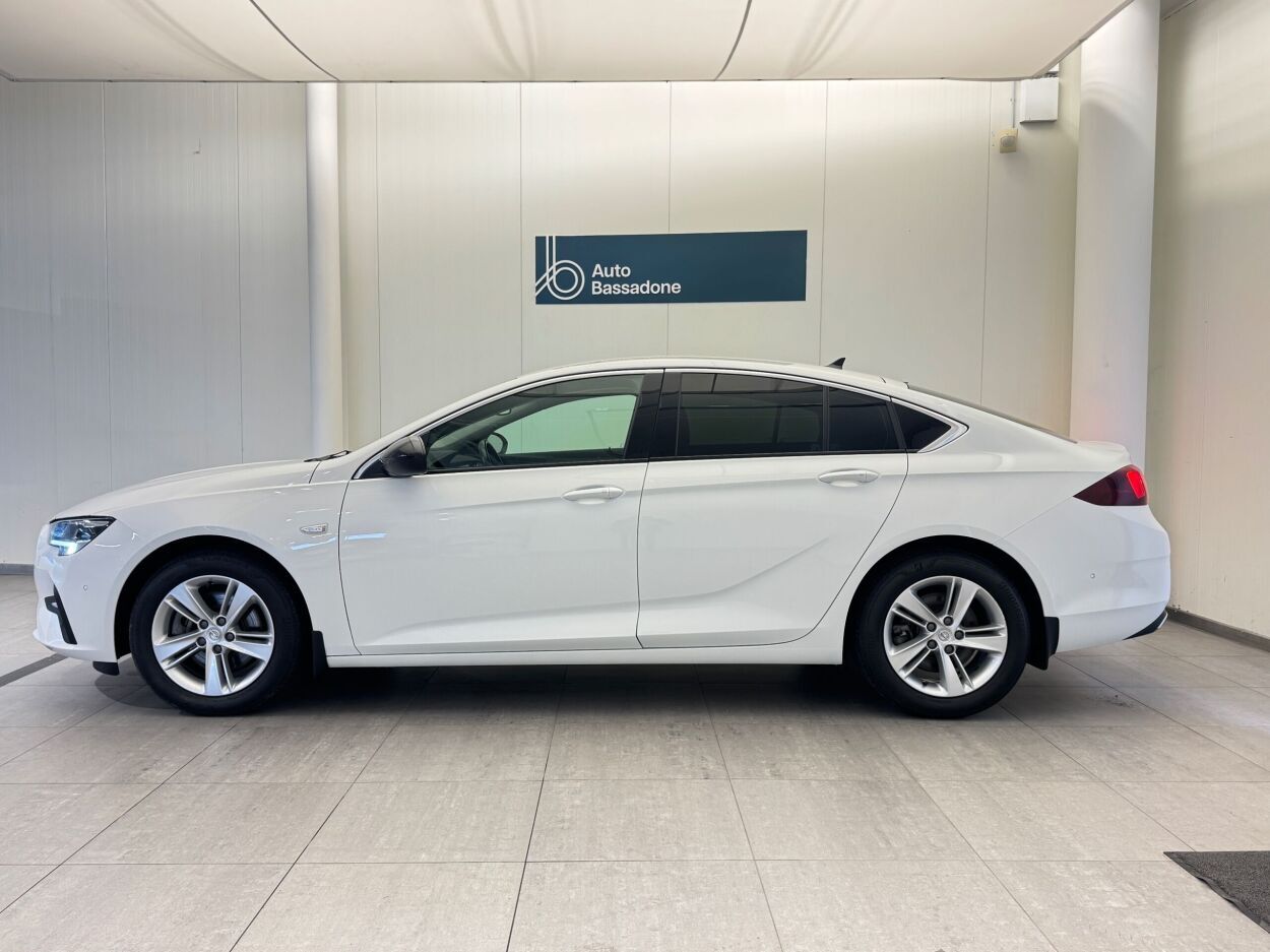 Opel Insignia 2022, photo 3/30