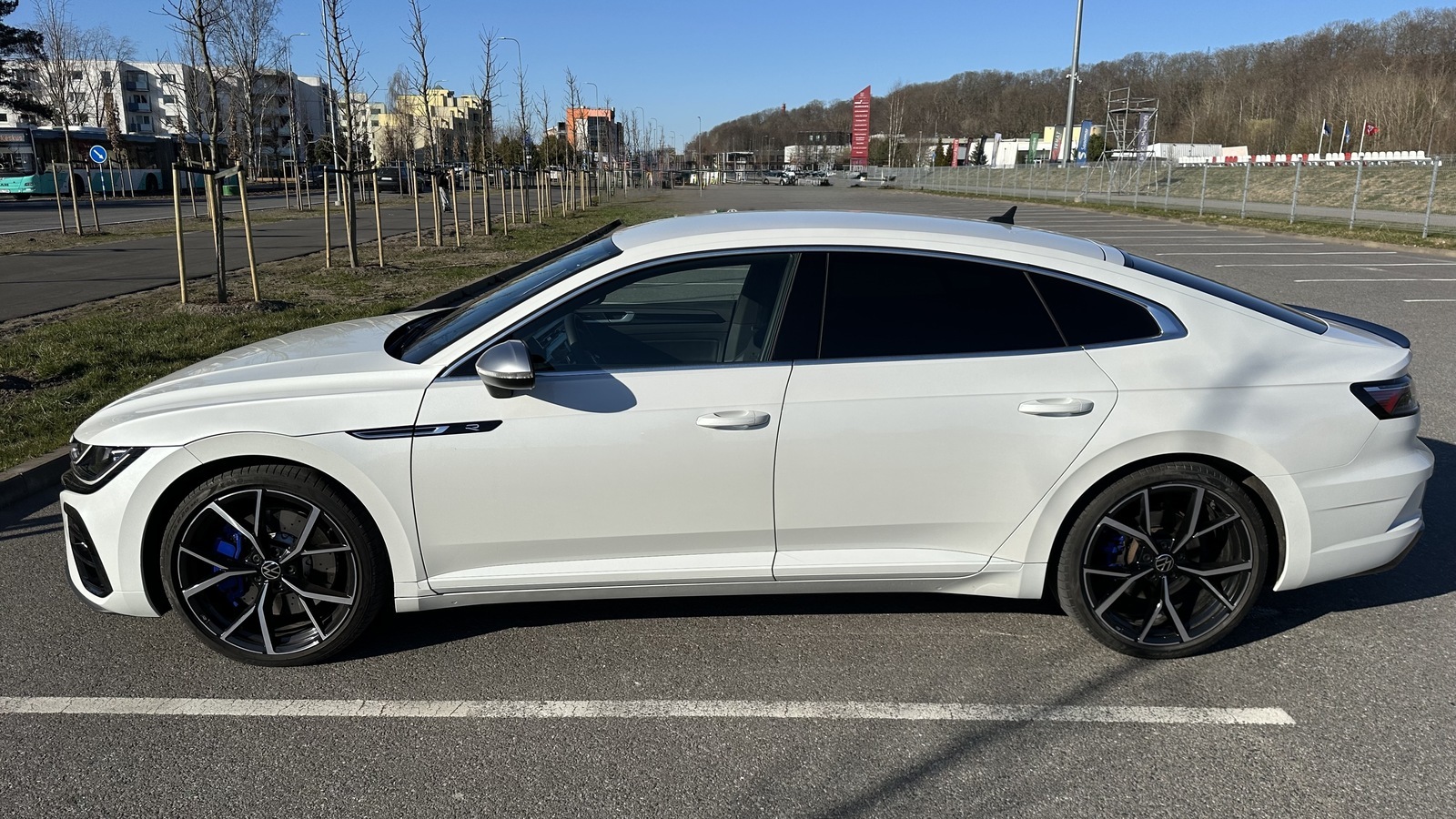Volkswagen Arteon R 2021, photo 2/19