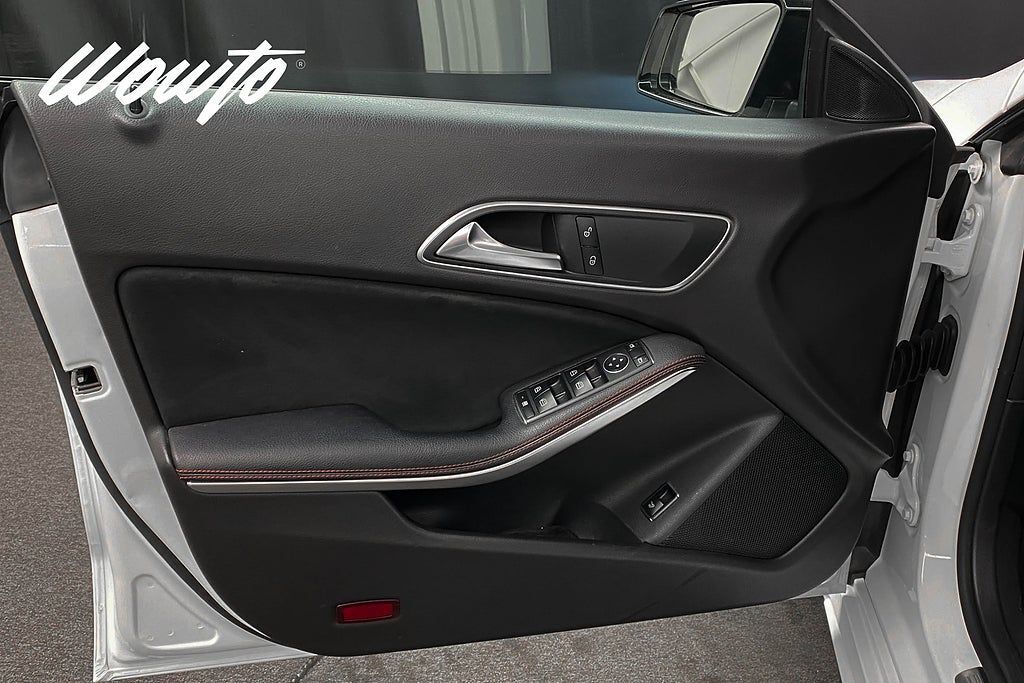 Mercedes-Benz CLA 2018, photo 7/10