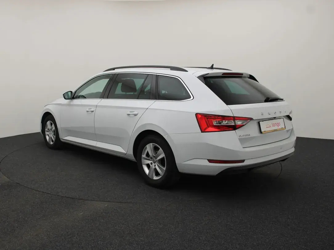 Škoda Superb 2022, photo 7/32