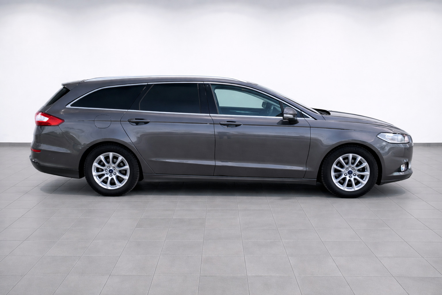 Ford Mondeo 2015, photo 4/22