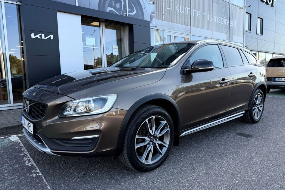 Volvo V60 Cross Country, 2017, 2.0, 180 kW, bensiin, automaat, nelikvedu