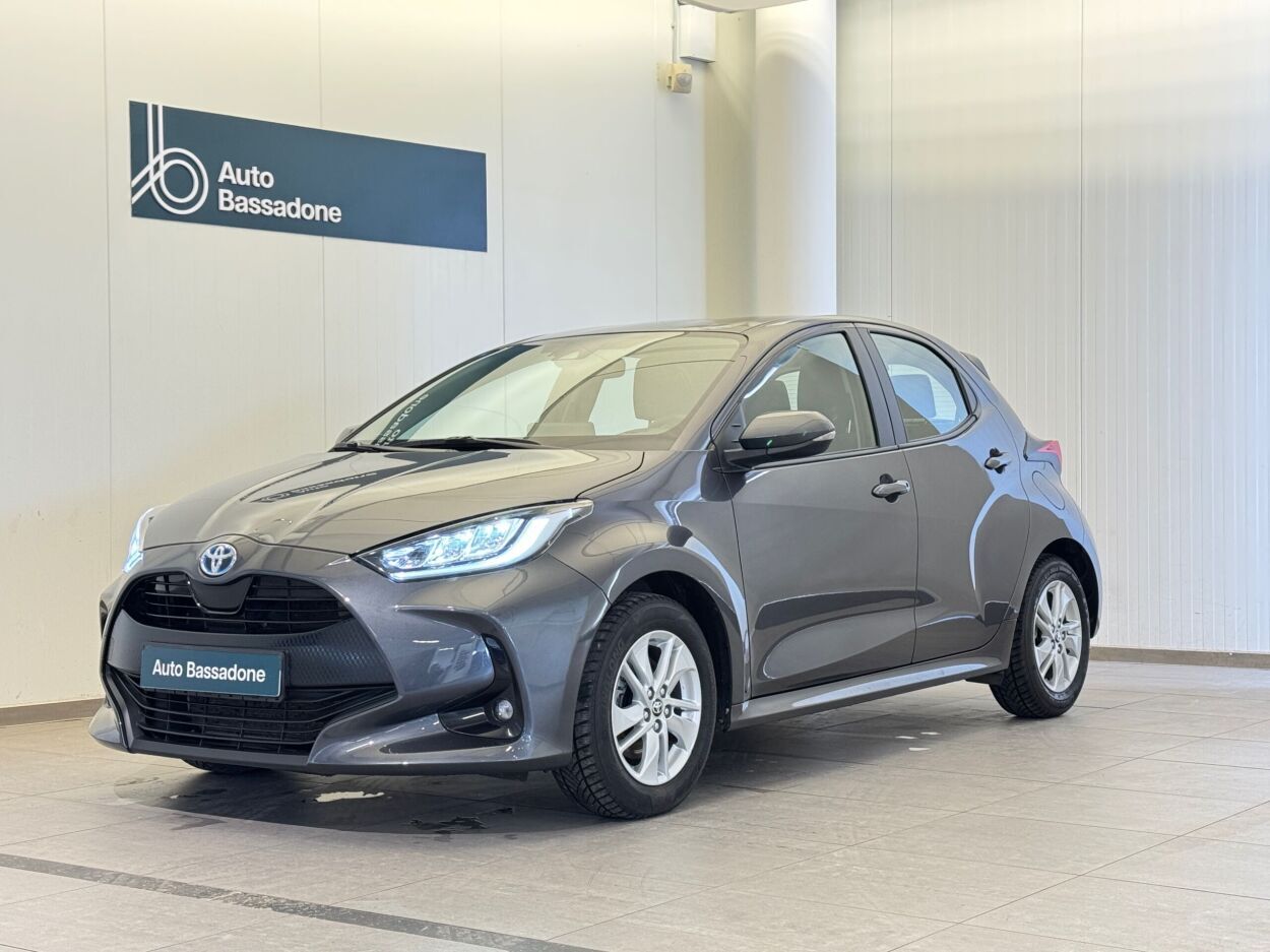 Toyota Yaris Active Plus Hybrid 1.5 68kW