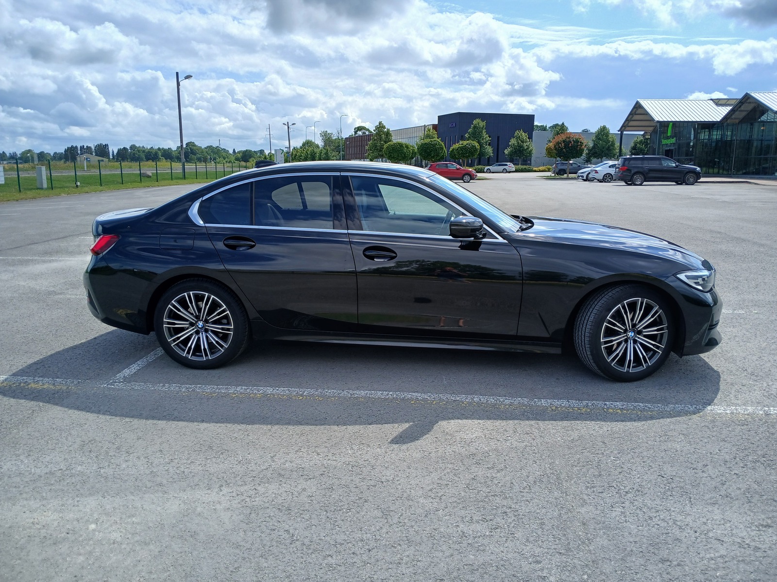BMW 318 2019, kuva 2/11
