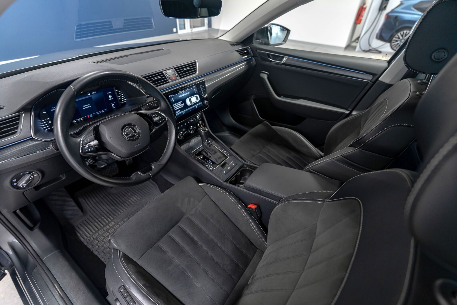 Škoda Superb 2023, kuva 5/19