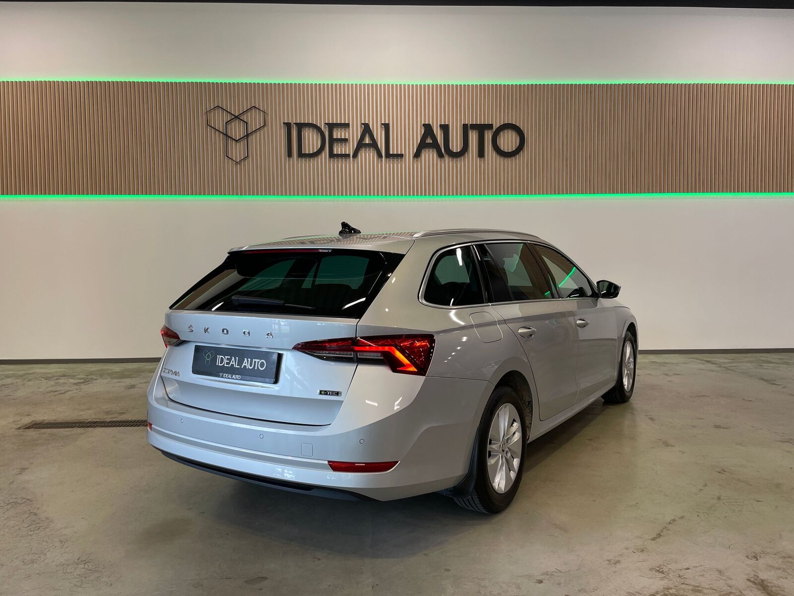 Škoda Octavia 2024, photo 4/10