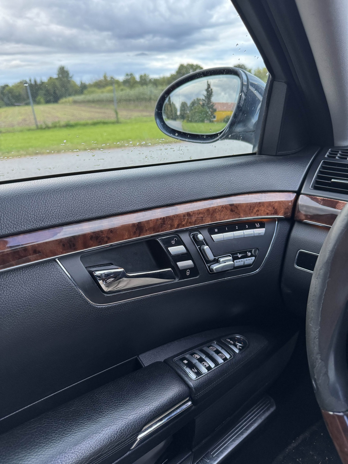 Mercedes-Benz S 320 2006, kuva 4/10