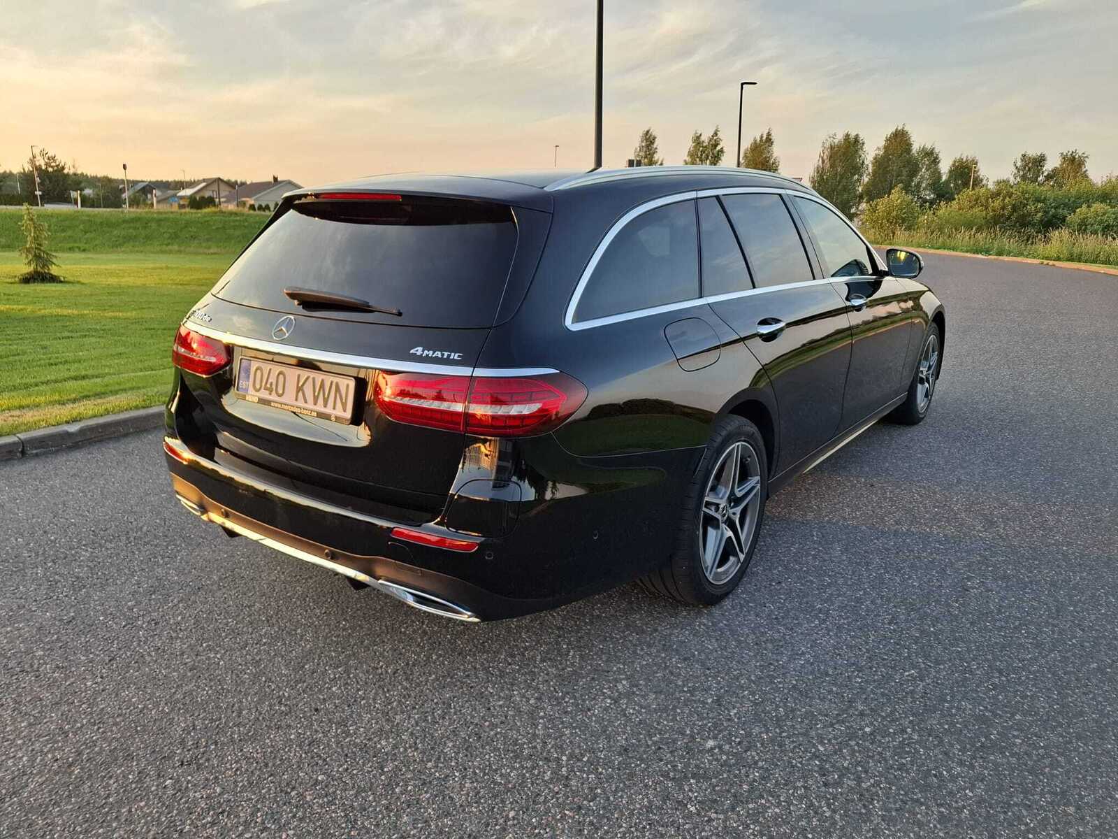 Mercedes-Benz E 300 2021, kuva 3/12