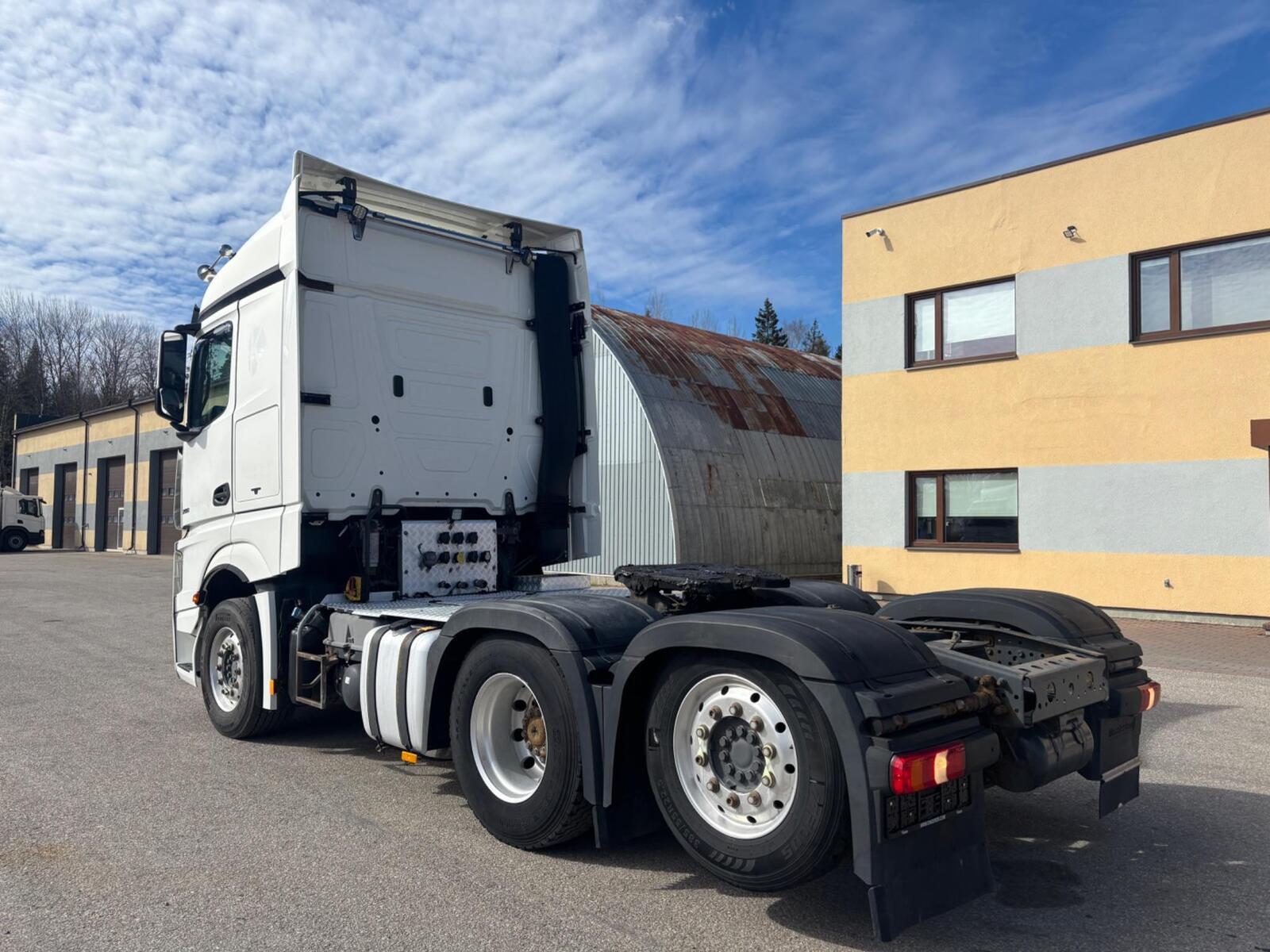 Mercedes-Benz Actros 2015, kuva 6/10
