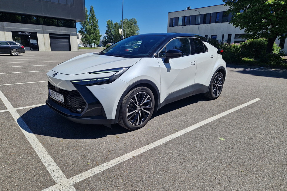 Toyota C-HR, 2024, 1.8, 72 kW, гибрид (бензин/электричество), автомат, передний привод