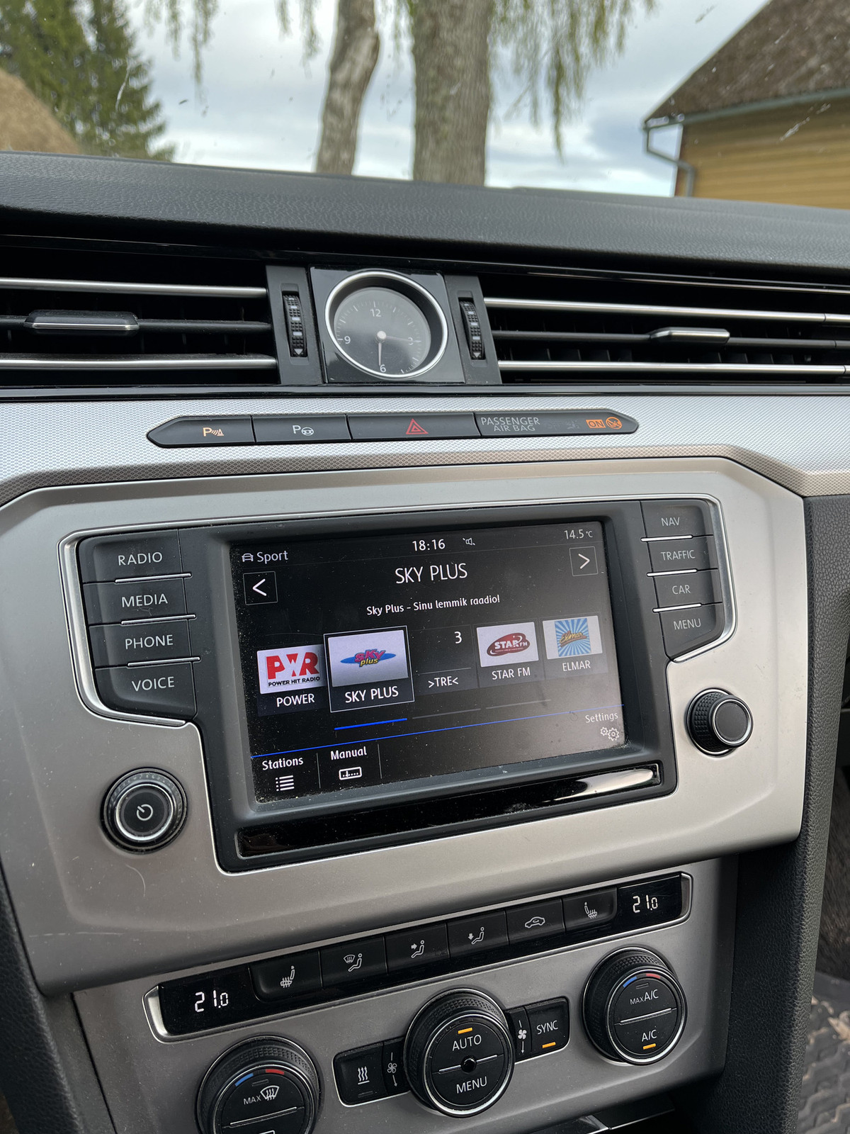 Volkswagen Passat 2017, photo 7/10