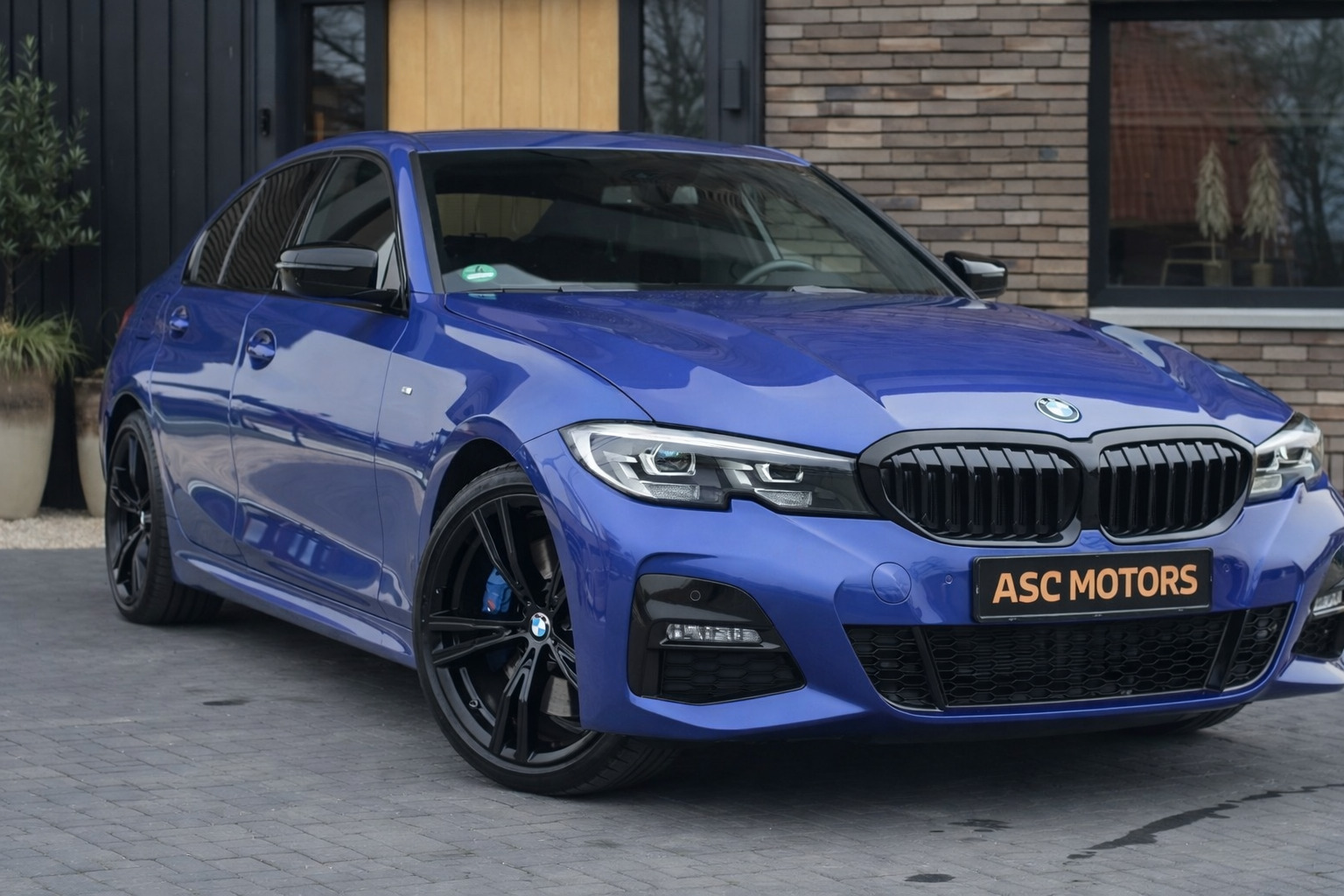 BMW 330 2020, kuva 2/12