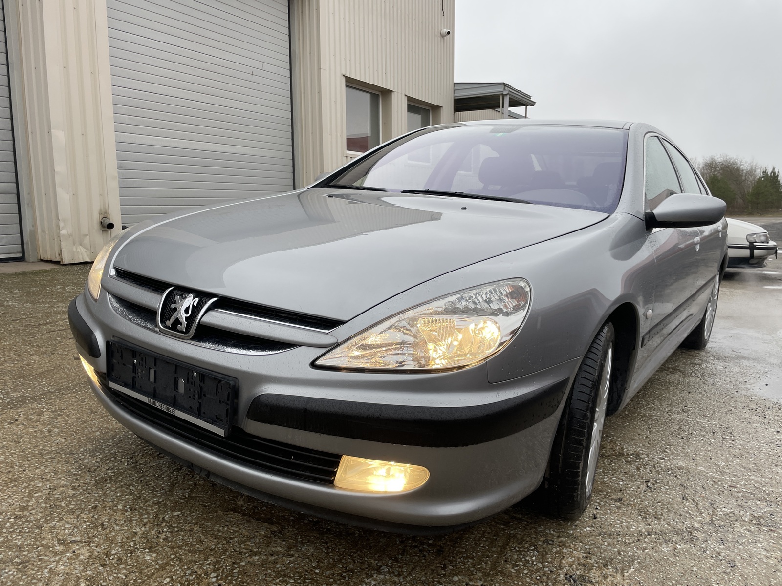 Peugeot 607