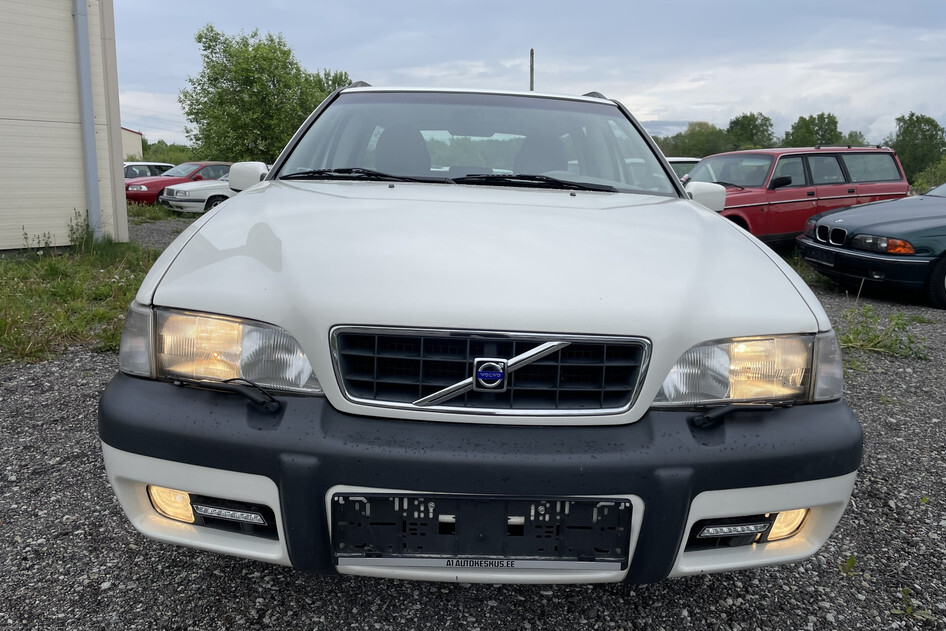 Volvo XC70, 1998, 2.4, 142 kW, petrol, automatic, four-wheel drive