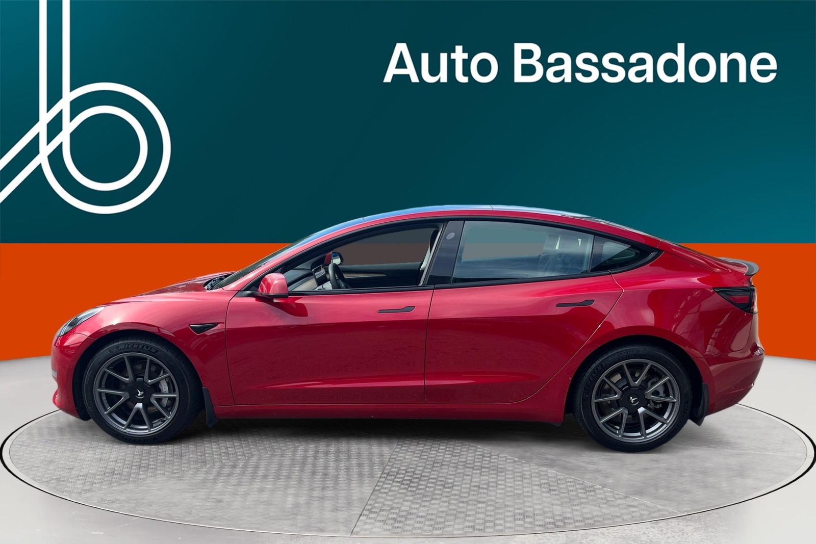 Tesla Model 3 2022, kuva 2/10