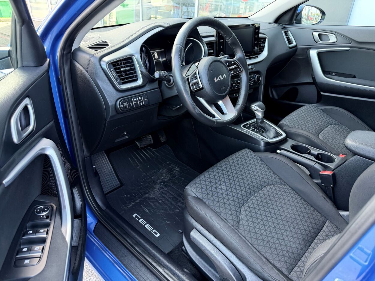 Kia cee'd Sportswagon 2023, photo 7/10