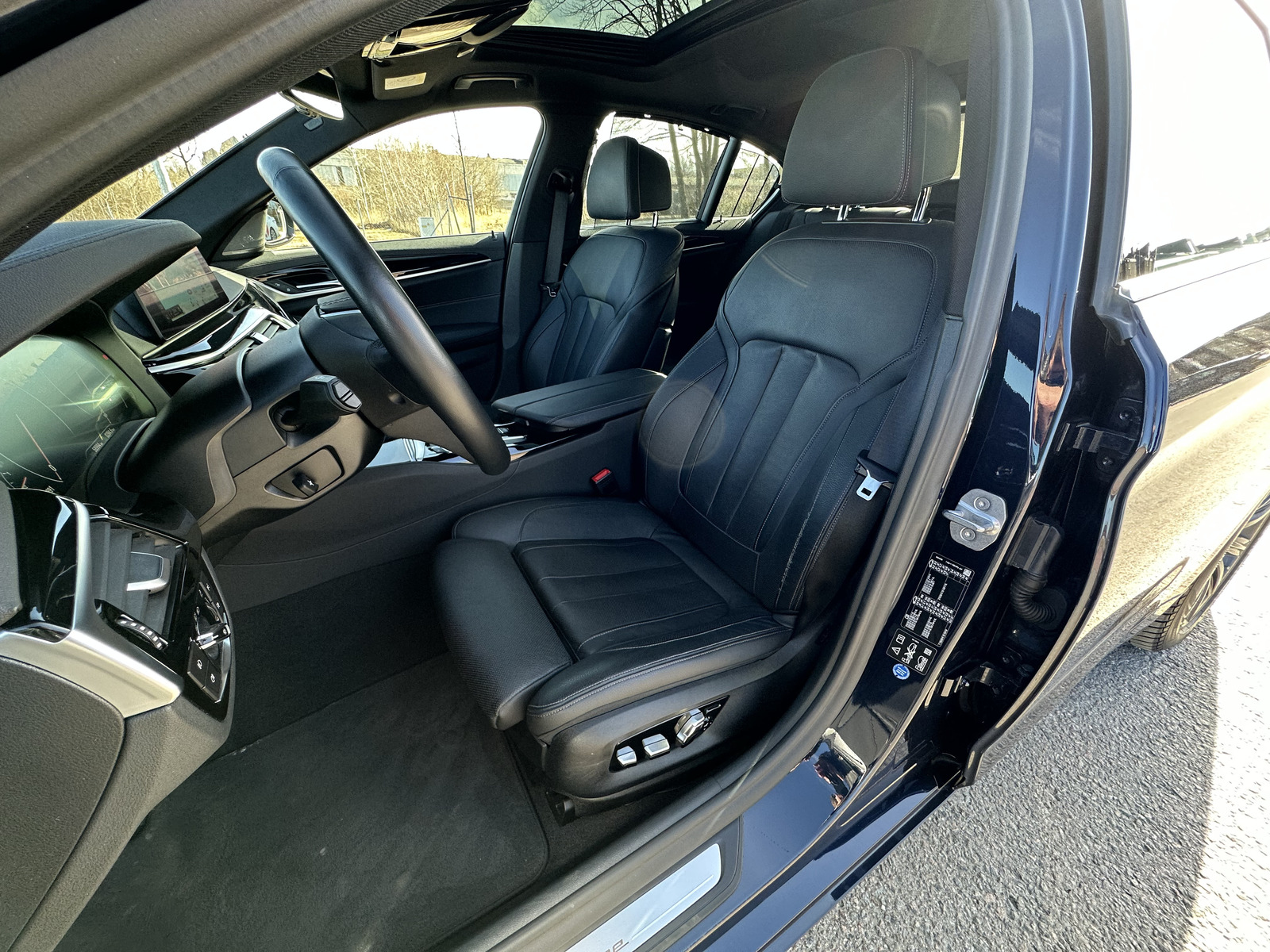 BMW 530 2019, photo 7/15