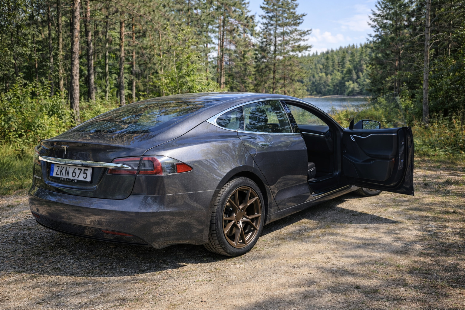 Tesla Model S 75D 2018, kuva 4/12