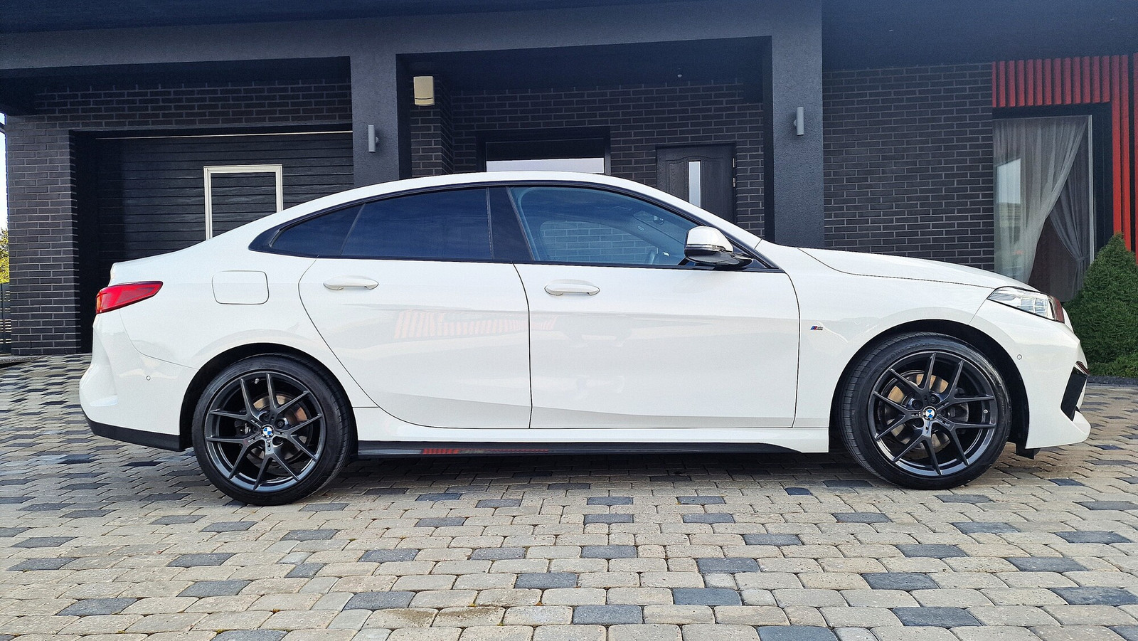BMW 218 2023, kuva 2/10