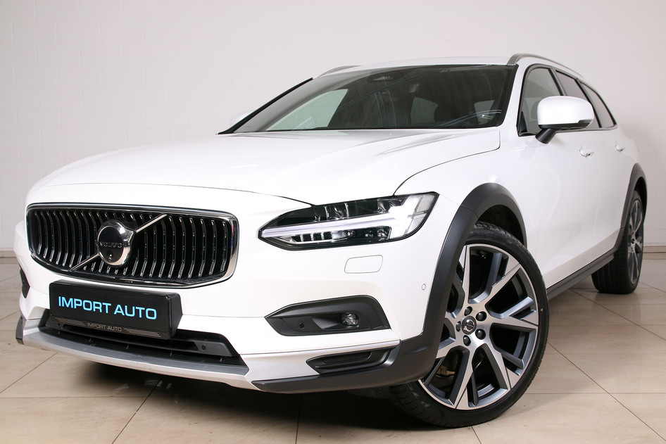 Volvo V90 Cross Country, 2024, 2.0, 145 kW, hybrid (diesel/electric), automatic, four-wheel drive