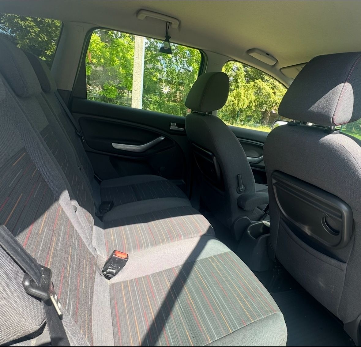 Ford C-Max 2009, photo 6/7