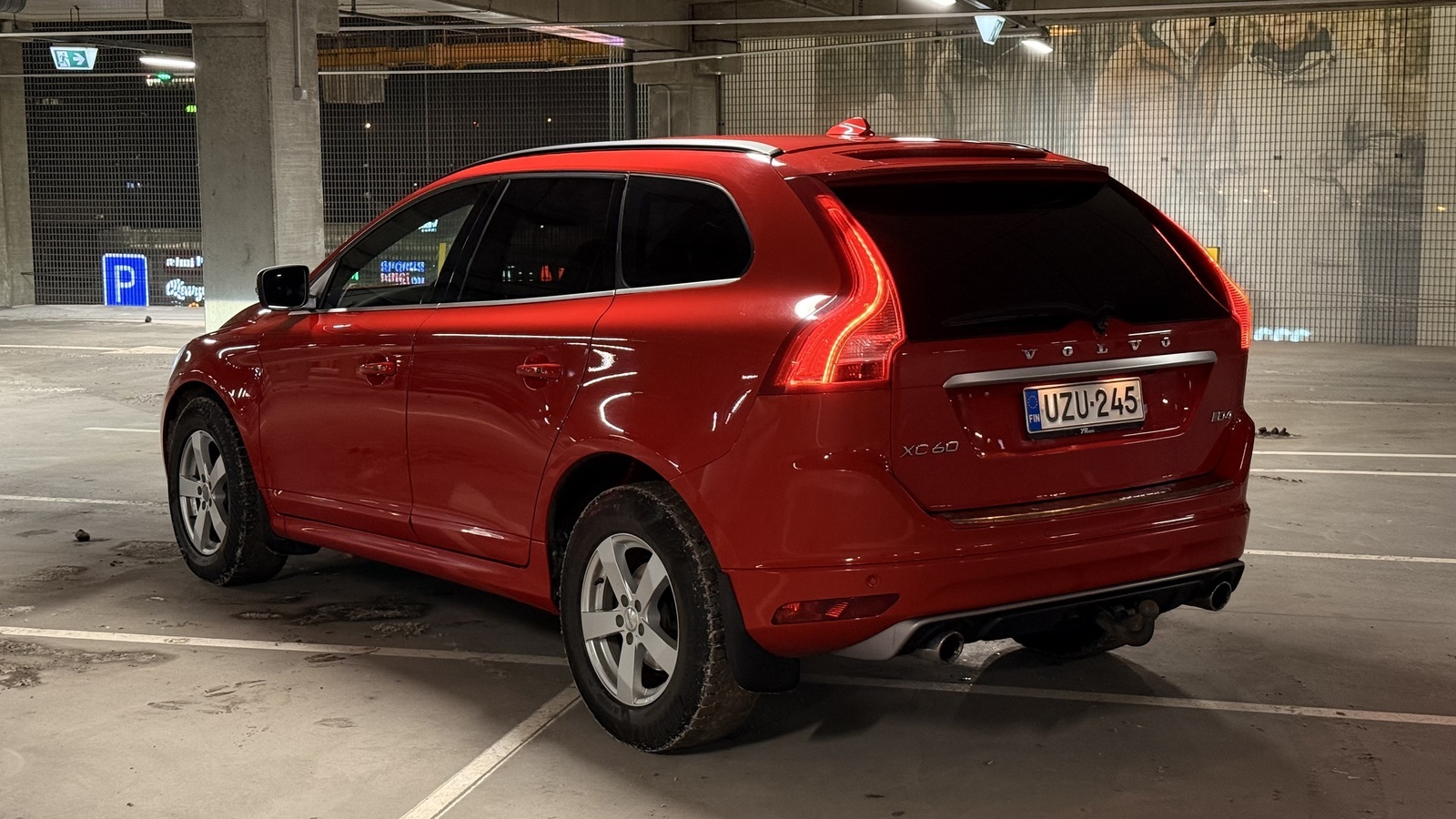 Volvo XC60 2017, photo 4/7