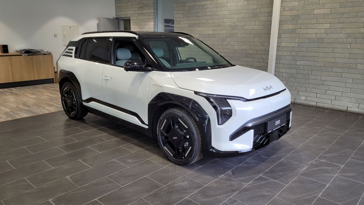 Kia EV3 GT Line TX 81,4 kw 50kW 2026, photo 3/18
