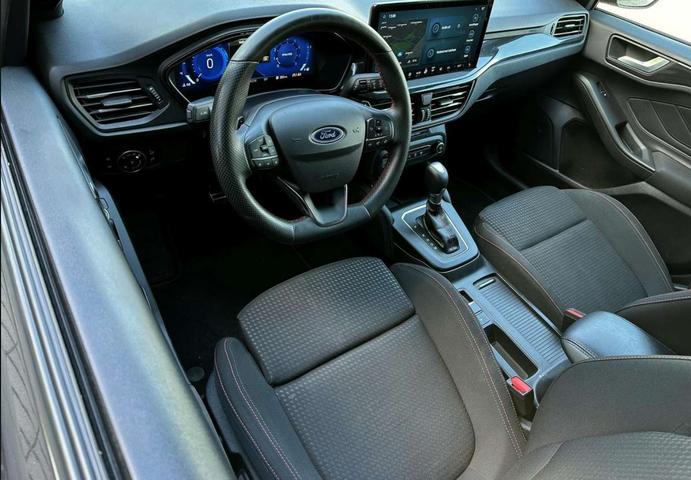 Ford Focus 2023, photo 5/7