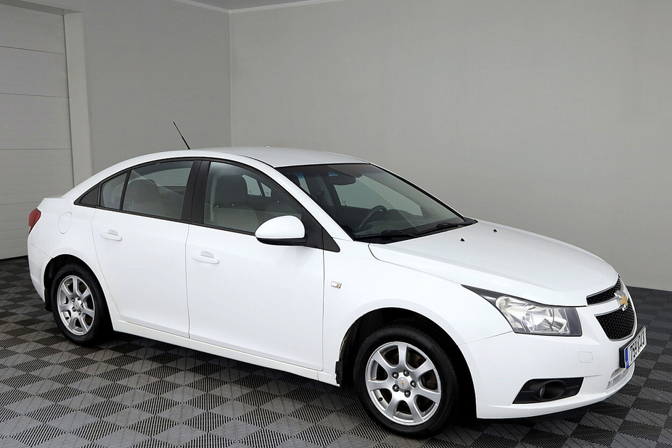 Chevrolet Cruze, 2010, 2.0, 92 kW, diesel, manual, front-wheel drive