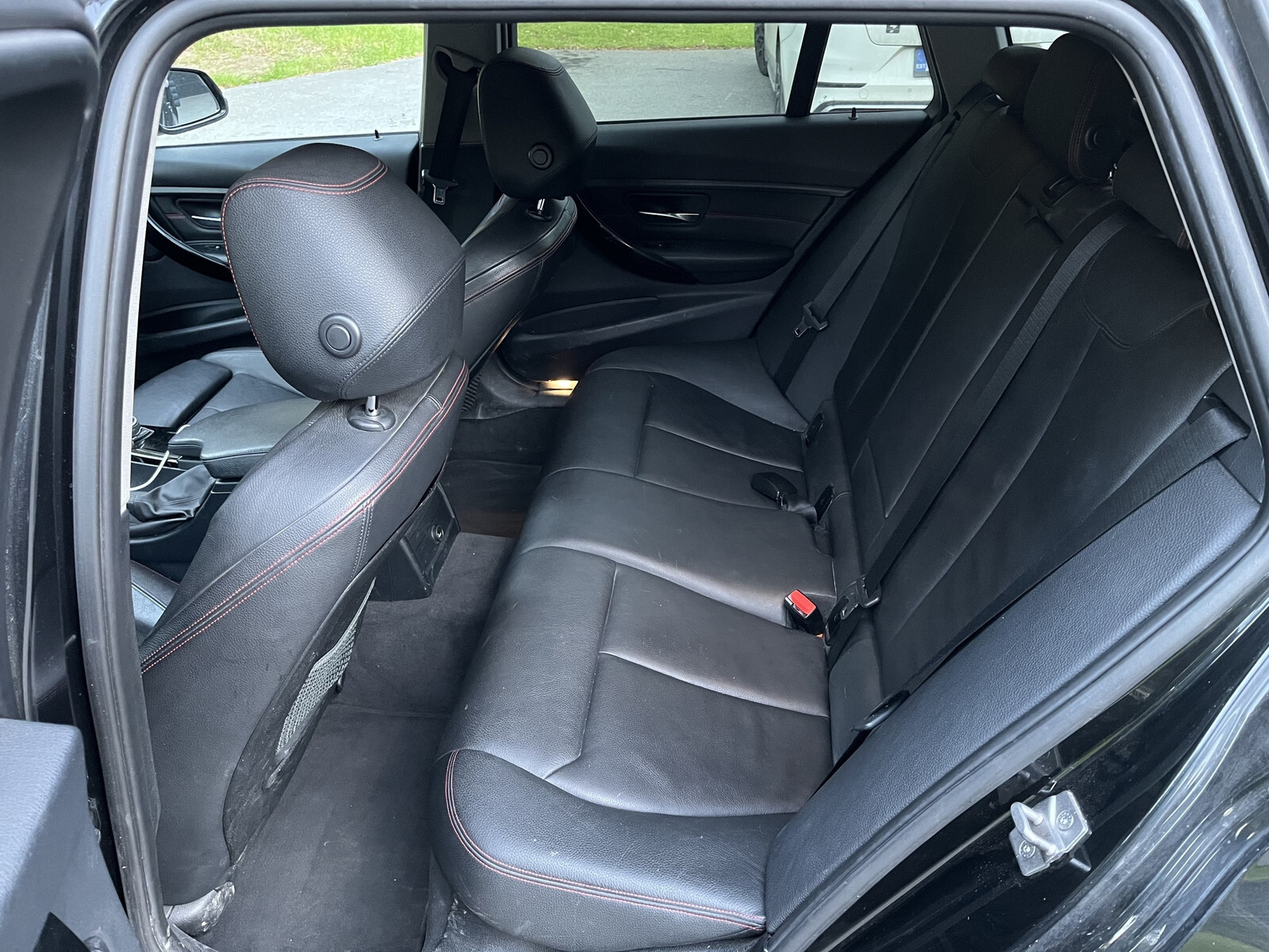 BMW 330 2014, kuva 6/7