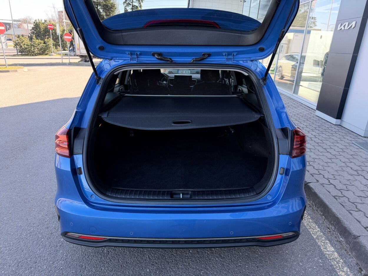 Kia cee'd Sportswagon 2023, photo 6/10