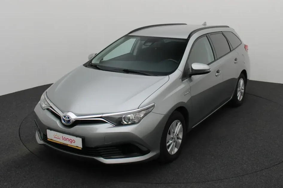 Toyota Auris, 2016, 1.8, 100 kW, hybrid (petrol/electric), automatic, front-wheel drive