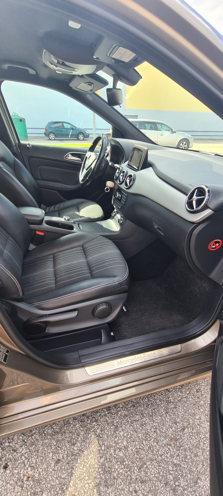 Mercedes-Benz B 180 2012, photo 4/8