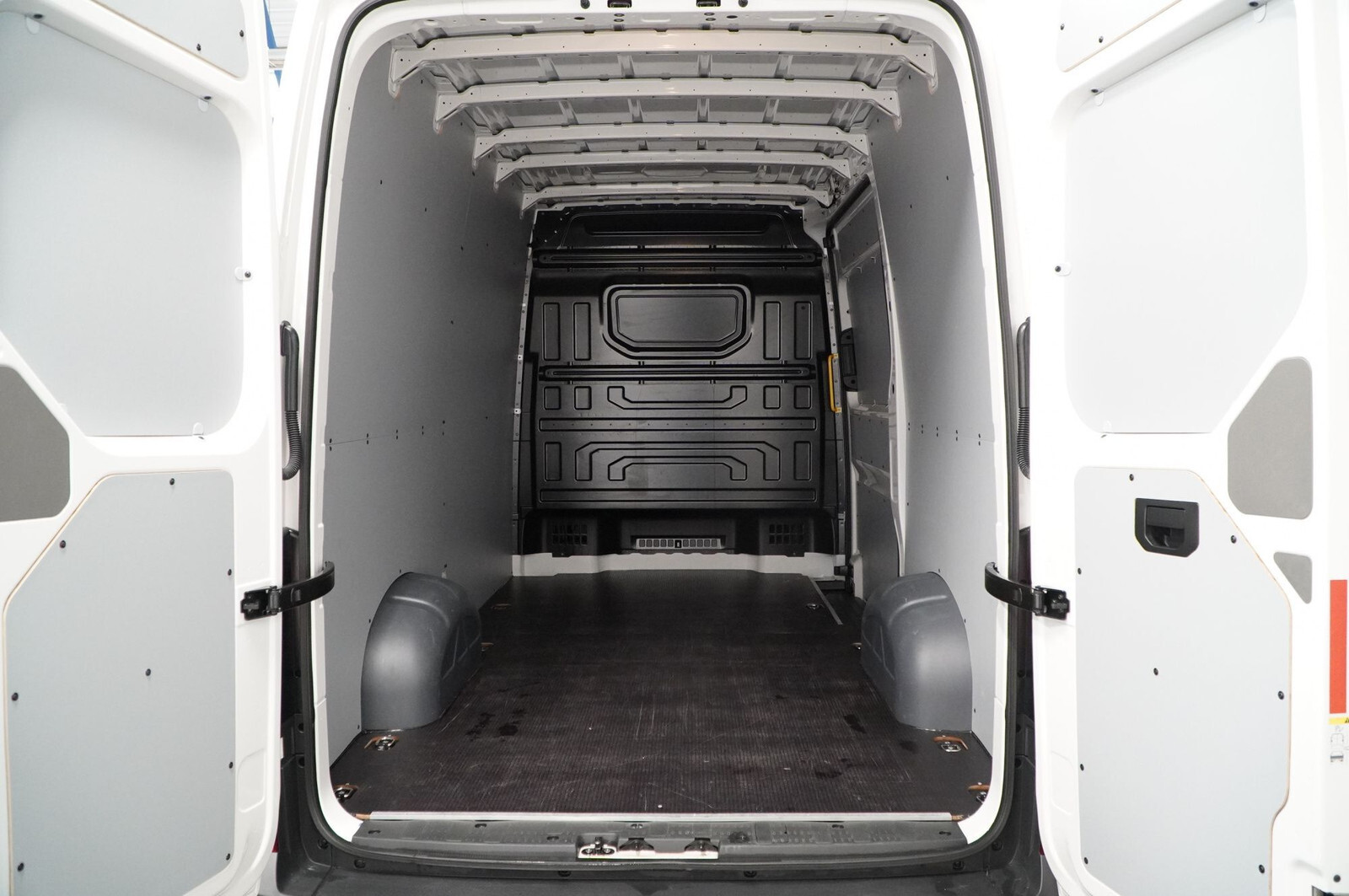 Volkswagen Crafter 2.0 103kW 2024, kuva 5/48