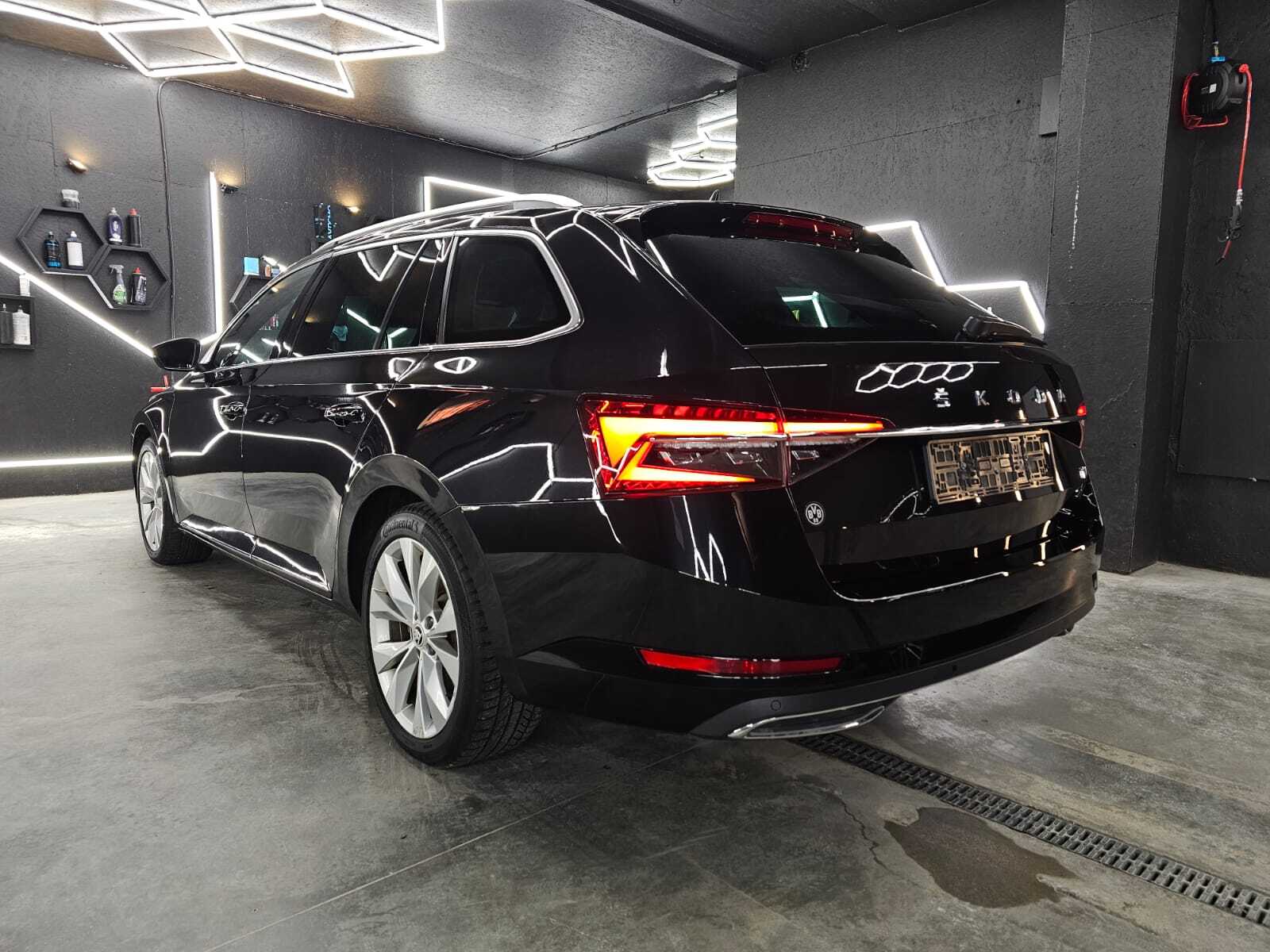 Škoda Superb 2021, photo 6/10